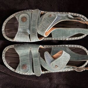 Finn Comfort Gomera Croc Leather